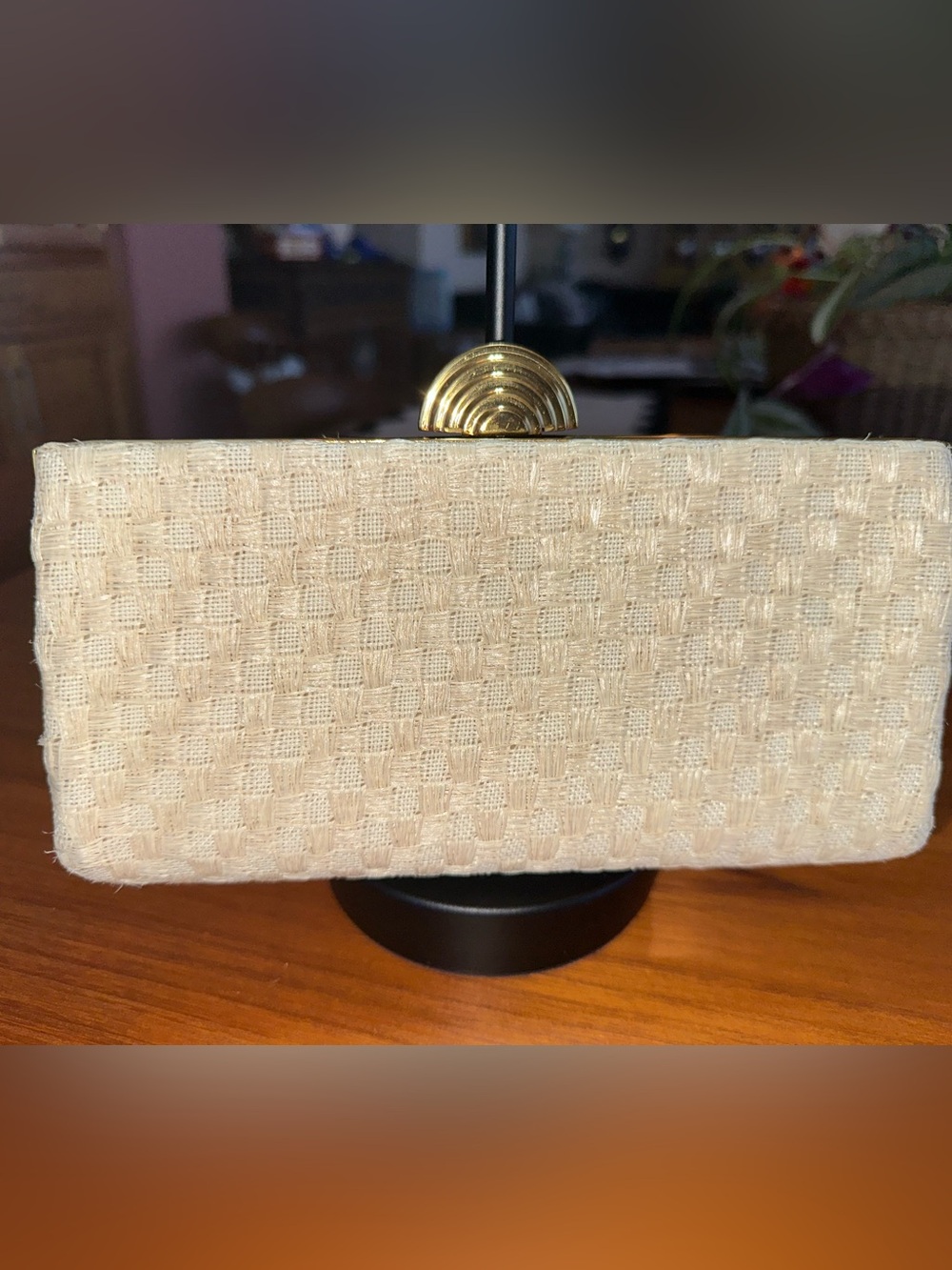 Vintage Morris Moskowitz Ivory Woven Clutch with Original Vanity Accessories - Picture 9 of 10